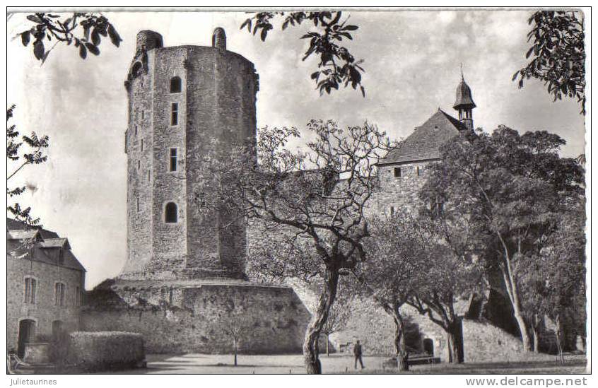 Donjon De Bricquebec Oeuvre Des Pupilles De La Manche Cpa Bon état - Bricquebec