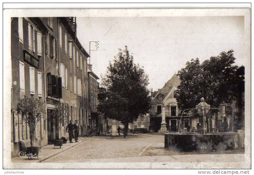 Mens Le Petit Breuil Et Le Monument Aux Morts - Mens