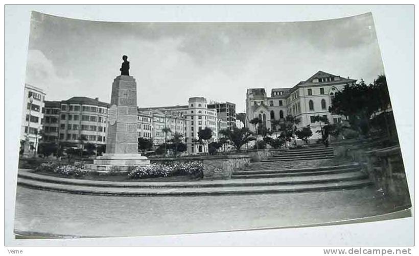 ANTIGUA FOTO POSTAL DE LA CORUÑA - PLAZA DE PORTUGAL - Nº 94 - ED. ARTIGOT - NO CIRCULADA. - La Coruña