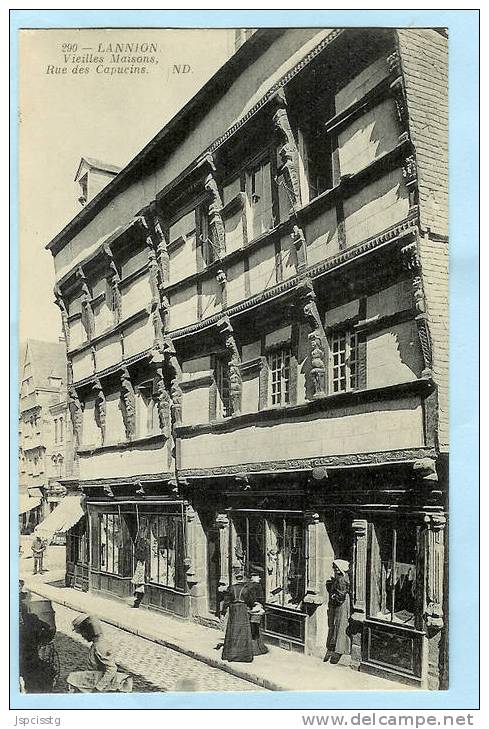 LANNION - Vieilles Maisons  Rue Des Capucins - Lannion