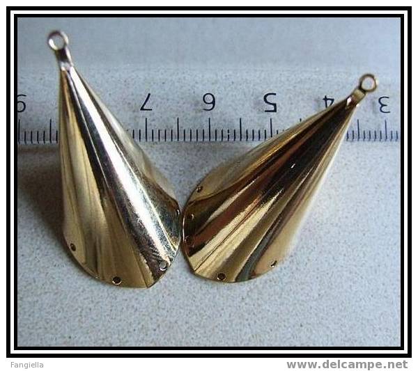 Lot De 2 Cônes Métal Plaqués Or Pour Perles Environ 38x24mm Excellente Qualité - Perles