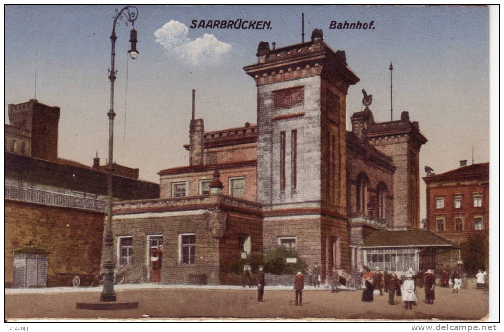 CPA Colorisée De Saarbrücken (Sarre Allemagne.): Bahnhof. - Saarbruecken