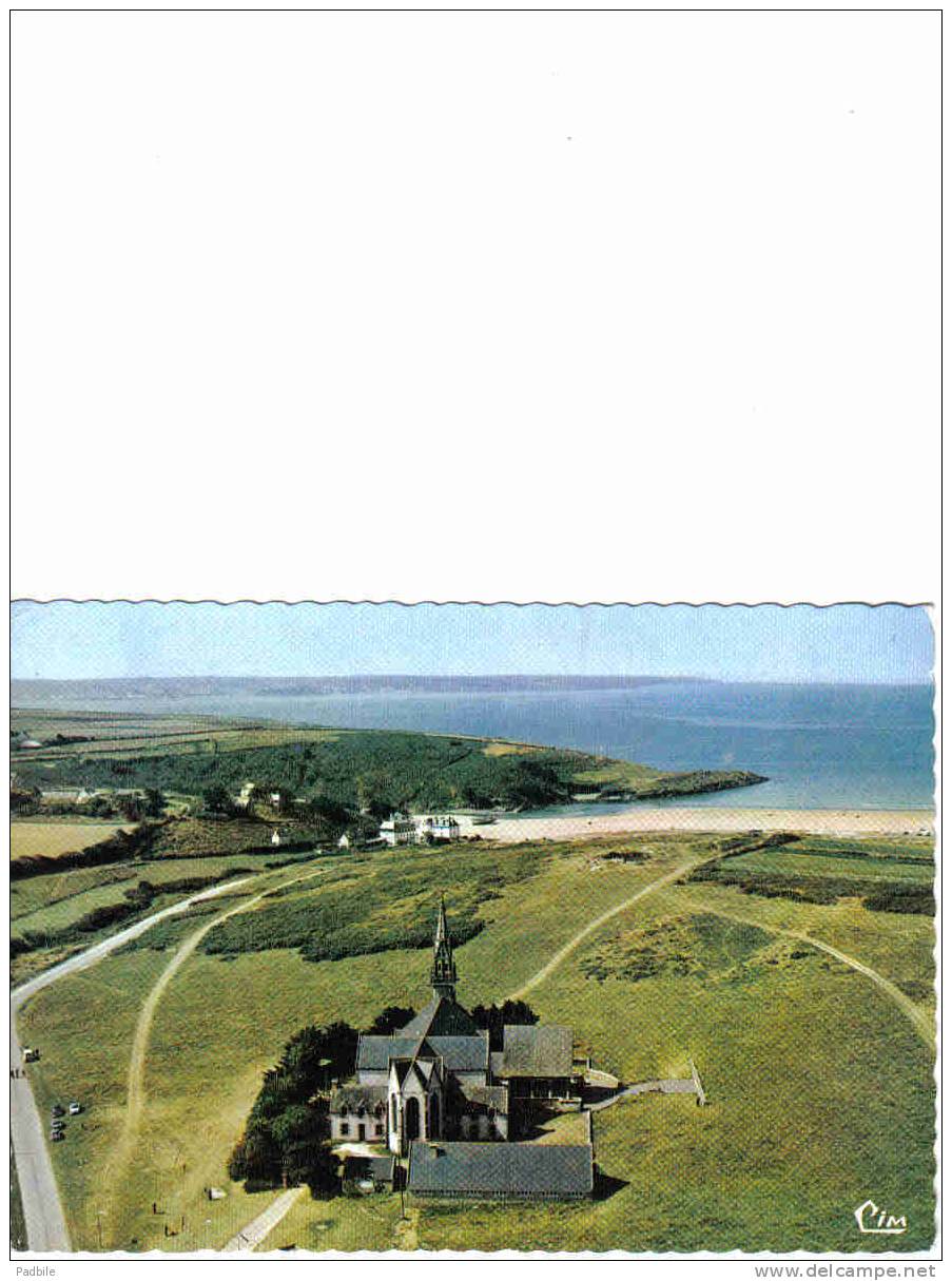 Carte Postale   29.  Plonevez-Porzay   Vue D'avion Sur L'église Ste-Anne-la-Palud - Plonévez-Porzay