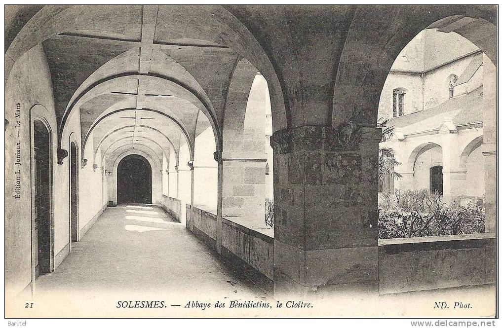 SOLESMES - Abbaye Des Bénédictins - Le Cloître - Solesmes