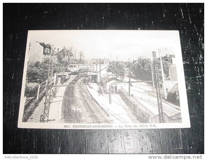 FONTENAY-AUX-ROSES - LA GARE DU METRO - 92 Hauts De Seine - Carte Postale De France - Fontenay Aux Roses