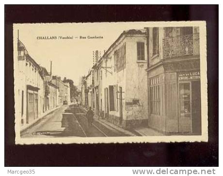 20095 Challans Rue Gambetta édit.graslon Rails Du Tramway Belle Carte - Challans