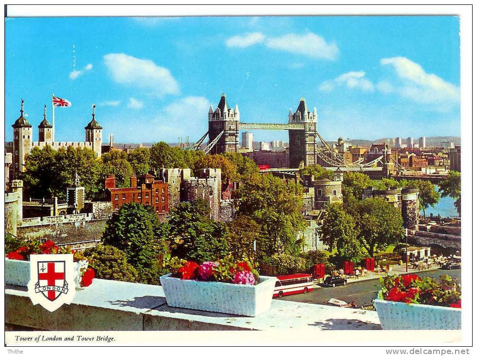 Tower Of LONDON And Tower Bridge - Tower Of London