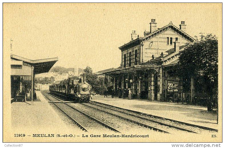 78 - YVELYNES - GARE De MEULAN HARDRICOURT - CHEMIN De FER - TRAIN - BEAU PLAN De LOCOMOTIVE à VAPEUR - Meulan