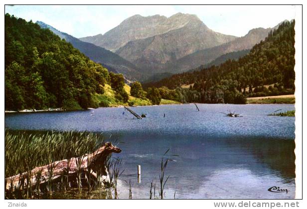 CARTE POSTALE DE BELLEVAUX - LE LAC ETLE ROC D ENFER - Bellevaux