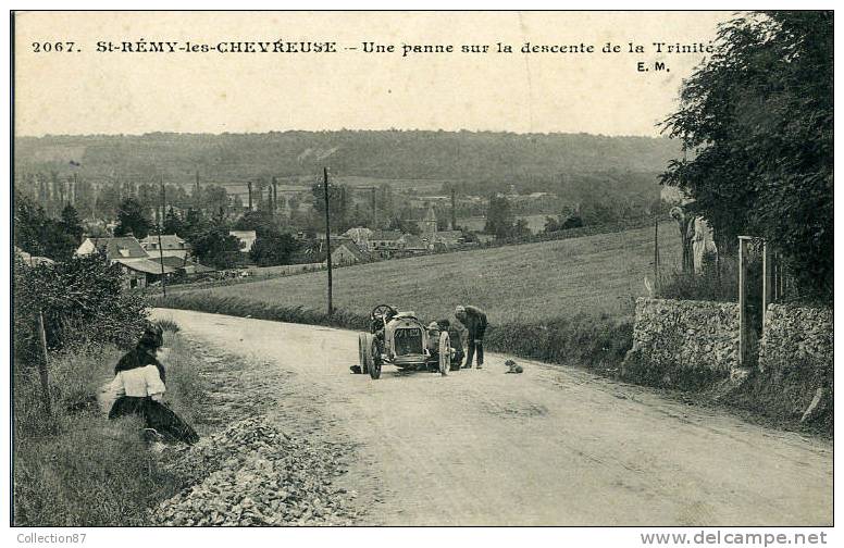 78 - YVELYNES - ST REMY Les CHEVREUSES - VOITURE - PANNE AUTOMOBILE Dans La DESCENTE De La TRINITE - St.-Rémy-lès-Chevreuse