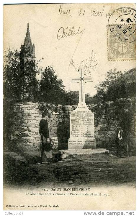 56 - MORBIHAN - ST JEAN BREVELAY - MONUMENT Aux MORT Des VICTIMES De L'INCENDIE Du 28 AVRIL 1901 - CPA VOYAGEE 1903 - Saint Jean Brevelay