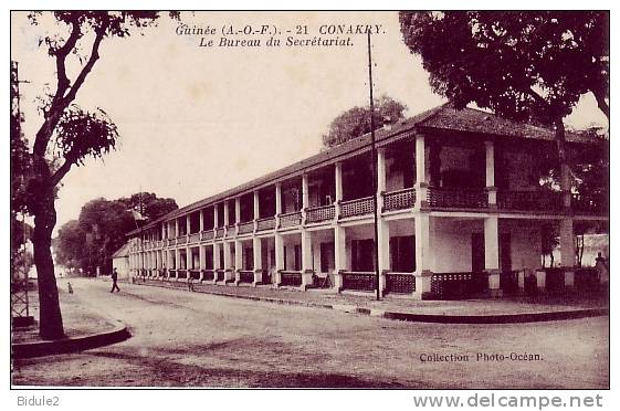 Conakry   Le Bureau Du Secretariat - Guinée Française
