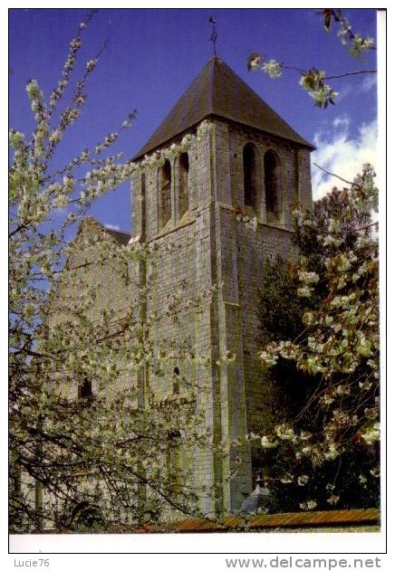 BEAUGENCY   -  Eglise Abbatiale  Notre Dame - Le Clocher - Beaugency