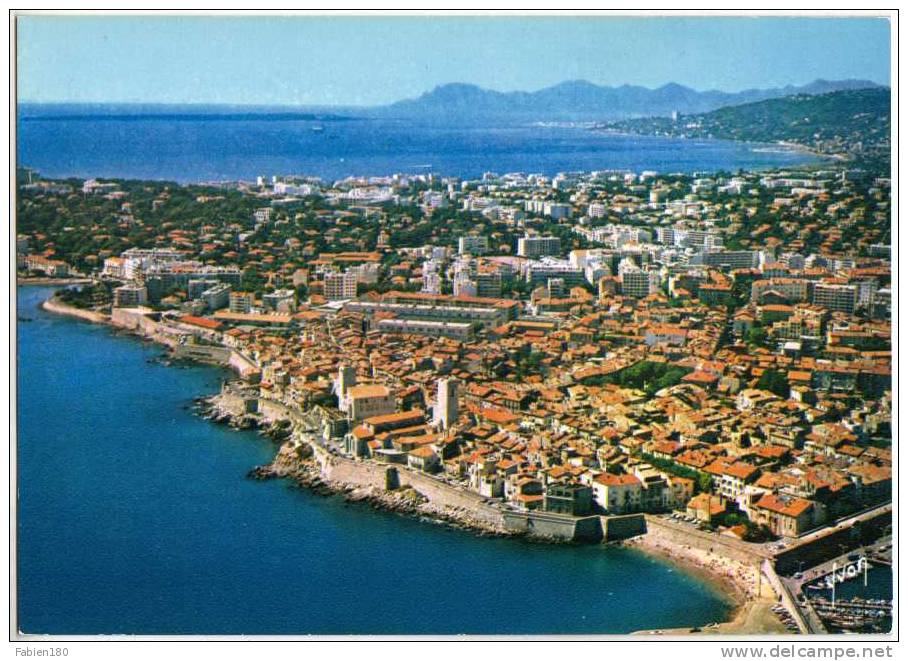 06 ANTIBES - La Vieille Ville Et Juan-les-Pins - Antibes - Oude Stad