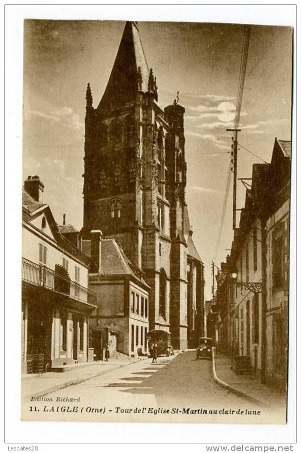 CPA 61.-L'AIGLE.-Tour De L'Eglise St-Martin Au Clair De Lune.-Pt Plan Animé 2 Pers.-5RTF 356 - L'Aigle