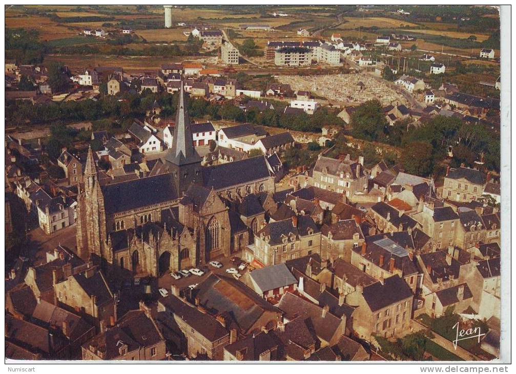 SUPERBE CPM..DE..GUERANDE..BELLE VUE AERIENNE DE LA COLLEGIALE..LA VILLE.. - Guérande