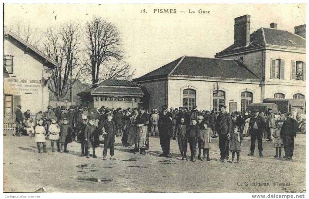 51 FISMES 21.04 1916 TG ANIMATION VILLAGEOISE ( évènement ?) GARE Ed C.G N°1 /TB /C776 - Fismes