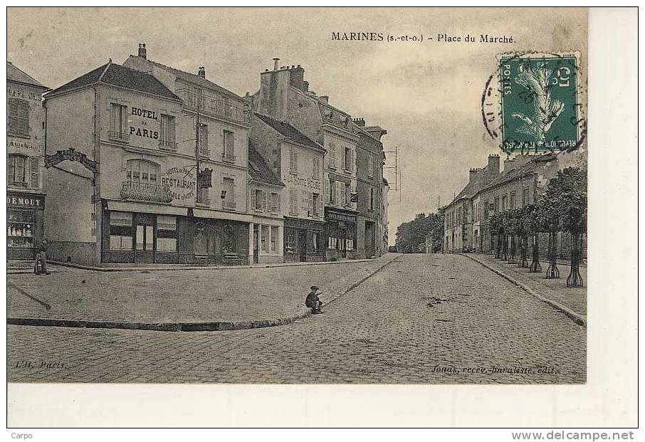 MARINES - Place Du Marché. - Marines