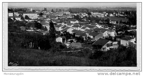 38 ) FL ) BEAUREPAIRE, Vue Générale, Col M Pontier  CPSM N&B Petit Format ** - Beaurepaire