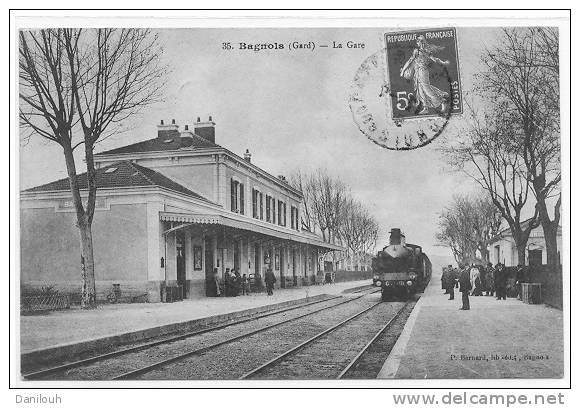 30 // FL/ BAGNOLS / LA GARE, Vue Intérieure Avec Train, ANIMEE, Bernard édit N° 35 - Bagnols-sur-Cèze