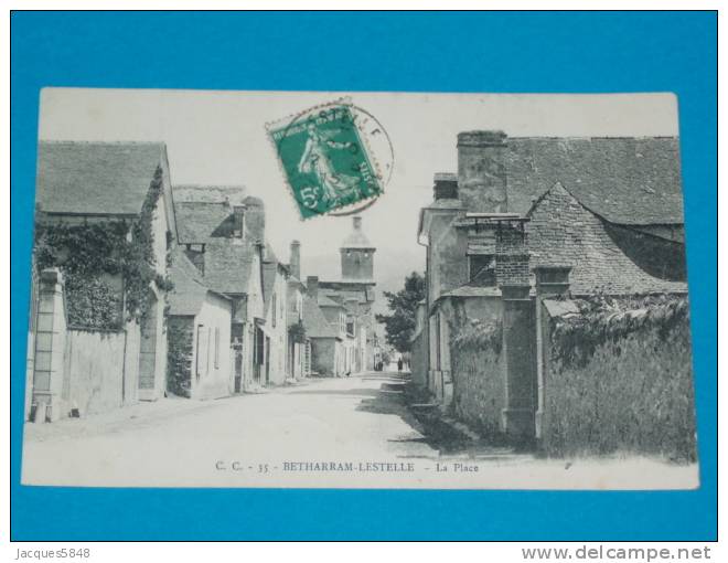 64) Betharram-lestelle - La Place  - Année  - Edit  C.C - Lestelle-Bétharram