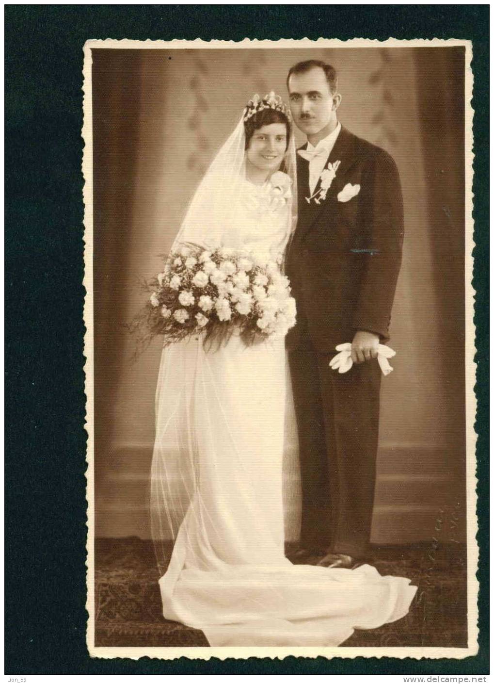 D3070 / Marriages  WEDDING , BRIDE W BRIDEGROOM Bulgaria 1930s Vintage REAL Photo PHOTOGRAPHER "SALASH" - ROUSSE - Nozze