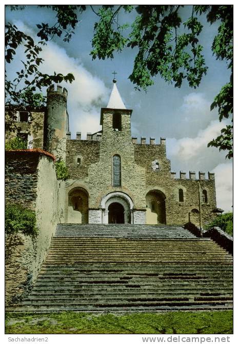 81. Cpsm. LE PRIEURE D´AMBIALET. Façade De L´Eglise. 45281 - Carmaux