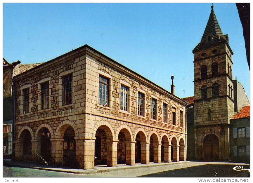 MONTFAUCON EN VELAY EGLISE ET MAIRIE - Montfaucon En Velay