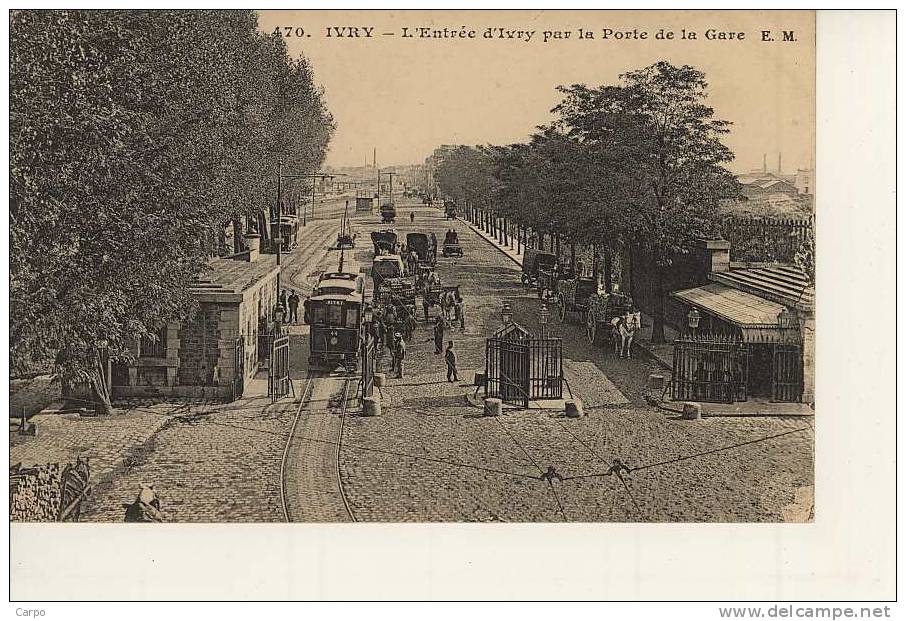 IVRY - L´entrée Et La Porte De La Gare. - Ivry Sur Seine
