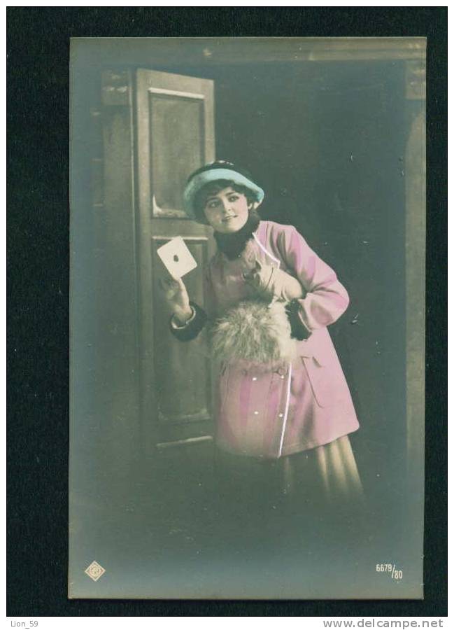 D2663 / Christmas WOMAN CALENDAR Animal PIG Photo Pc Publisher: GPO Series - # 6679/80-3  - 1910s - Pigs