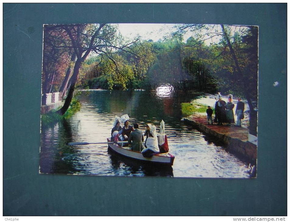 PONT D OUILLY GROUPE FOLKLORIQUE " BLAUDES ET COEFFES " AU FIL DE L ORNE - Pont D'Ouilly