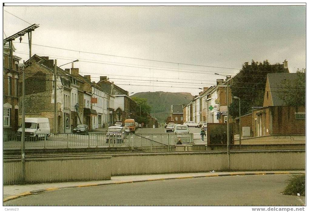 FARCIENNES  :  LE  CHEMIN  DE  FER  ET  LA  RUE  JOSEPH  BOLLE - Farciennes