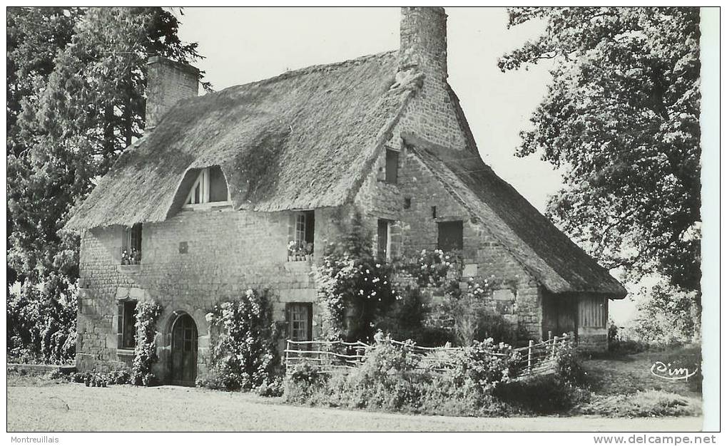 SAINT-HILAIRE-DU-HARCOUET, Tradition, Vieille Maison Normandenon Voyagée - Saint Hilaire Du Harcouet