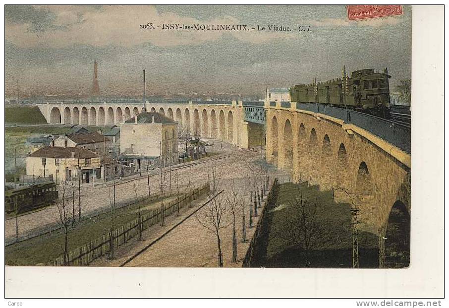 ISSY-LES-MOULINEAUX - Le Viaduc (train). - Issy Les Moulineaux