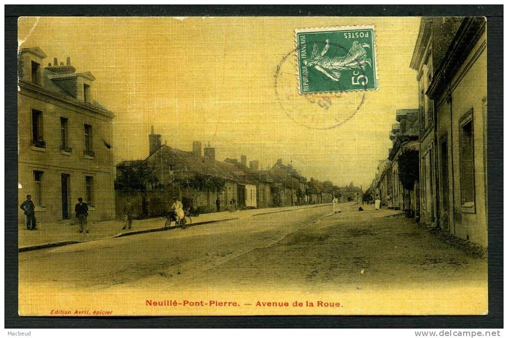 37 - NEUILLE PONT PIERRE - Avenue De La Roue - BELLE CARTE TOILÉE ANIMÉE - Neuillé-Pont-Pierre