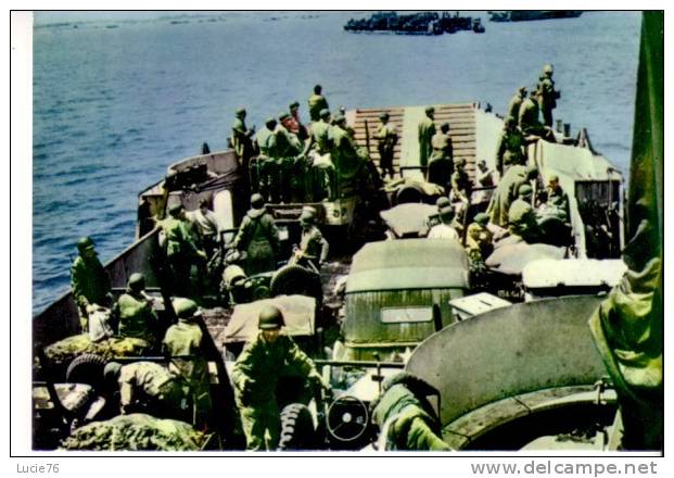 OMAHA BEACH   -  Arrivée D´une Péniche De Débarquement - Guerre 1939-45