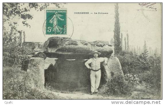 Connerré : Le Dolmen Avec Personnage - Connerre