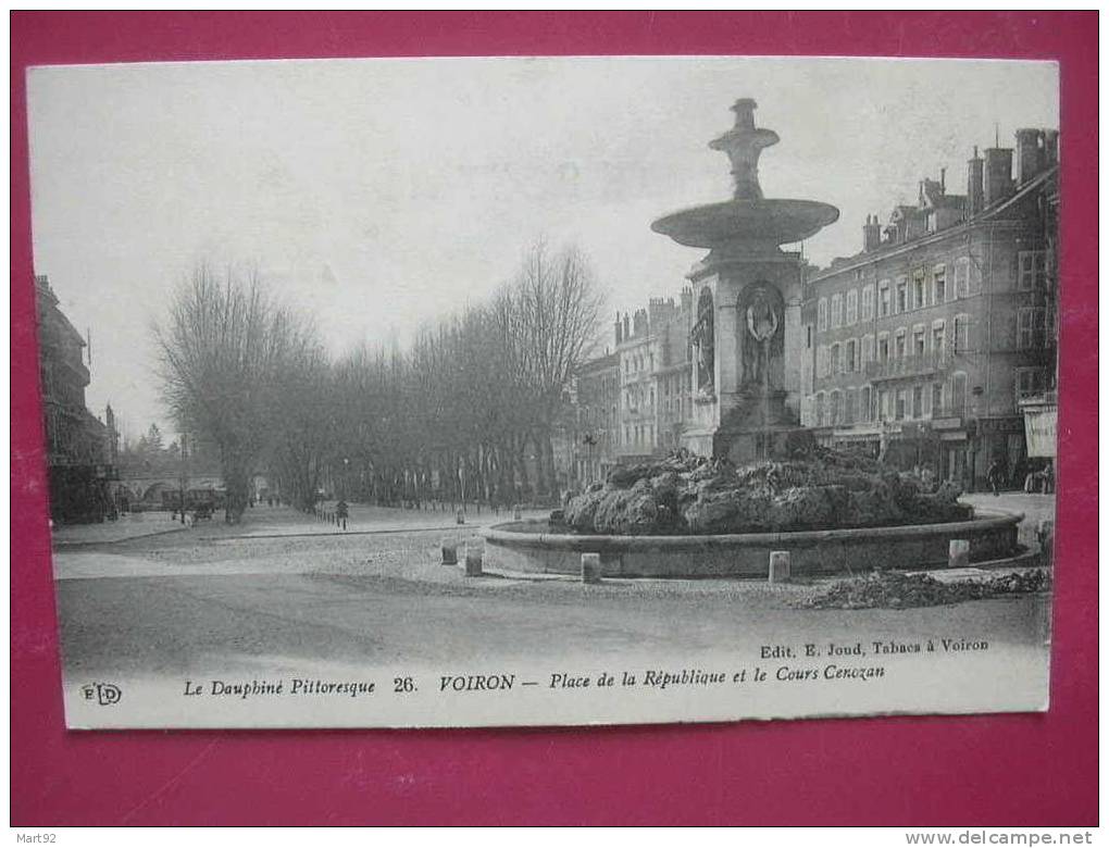 38 VOIRON PLACE DE LA REPUBLIQUE - Voiron