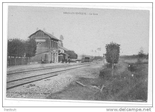 52 // NEUILLY L EVEQUE / LA GARE, Vue Intérieure - Neuilly L'Eveque