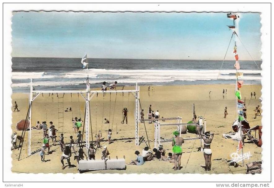 GIRONDE / LACANAU-OCEAN / LES JEUX SUR LA PLAGE  ( Partie  De  BEACH-VOLLEY = VOLLEYBALL ) - Volleybal