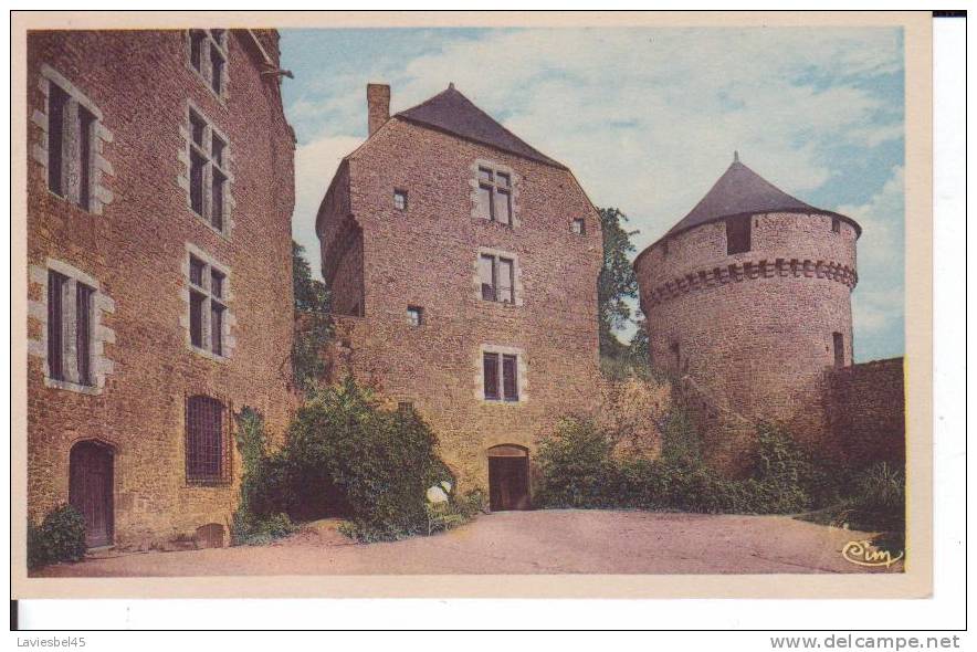 LASSAY - CHATEAU DE LASSAY XIe Et XVe Siecles - Cour Intérieure - Lassay Les Chateaux