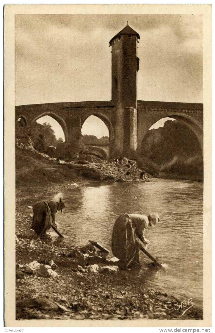 64 - PYRENEES ATLANTIQUES - ORTHEZ - LE PONT VIEUX - LAVEUSE - Orthez