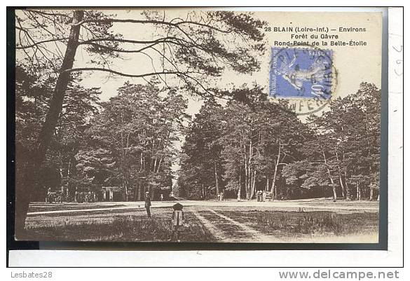 CPA 44.-BLAIN.-Rond Point De La Forêt Du Gâvre- Rond-pont De La Belle-Etoile.-personnages-(zer 102) - Blain