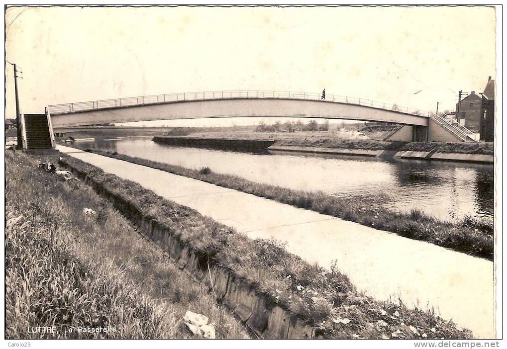 LUTTRE  :   LA  PASSERELLE - Pont-a-Celles