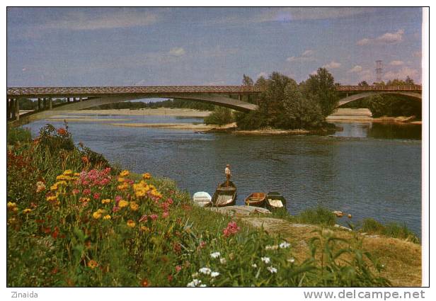 CARTE POSTALE DES ENVIRONS DE SANCERRE - SAINT-THIBAULT - LE PONT SUR LA LOIRE - Sancerre