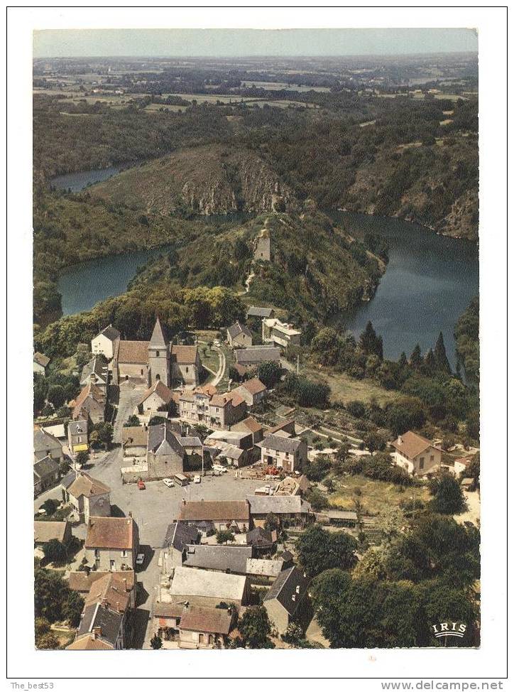 108  -  Crozan   -   Vue Du Ciel Le Village Les Ruines Du Chateau - Crozant