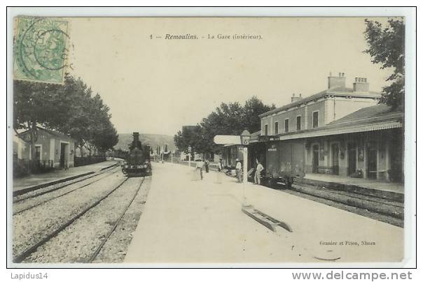 D 348 / CPA   REMOULINS   (30)     LA GARE - Remoulins