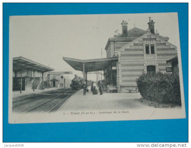 78) Triel - N° 4 - Intérieur De La Gare- Année  - EDIT B.F - Triel Sur Seine