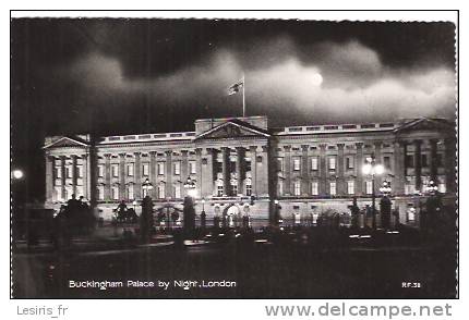 CP - PHOTO - BUCKINGHAM PALACE BY NIGHT - LONDON - R. F. 38 - - Buckingham Palace