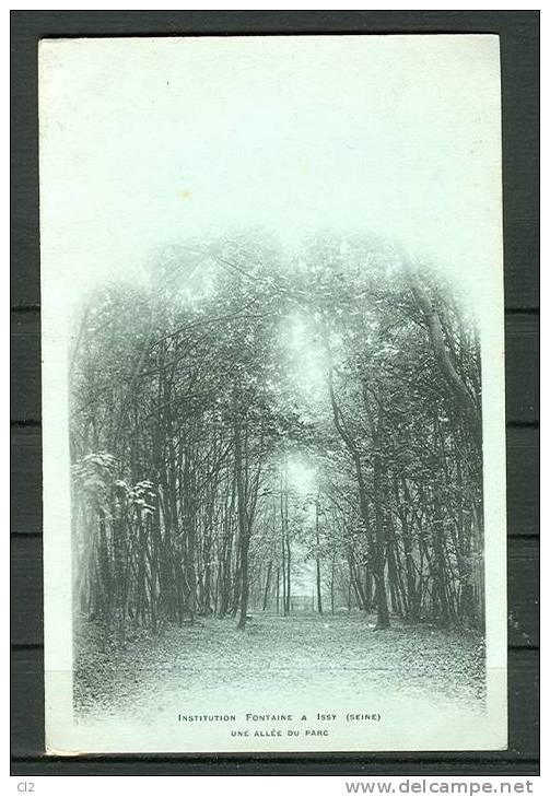 ISSY - Institution Fontaine - Une Allée Du Parc (carte Non écrite) - Issy Les Moulineaux